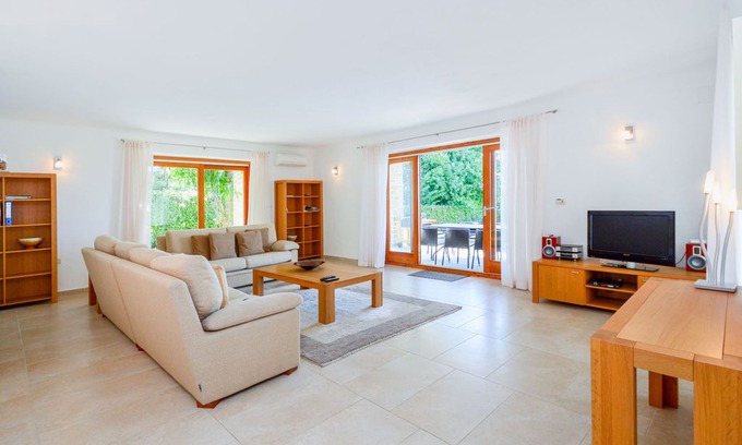 Baredine Villa | This 5-bedroom villa for up to 10 guests is located in Buje and has a private swimming pool, air-con