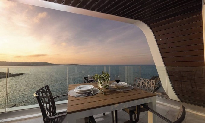 Qawra Apartment | This apartment is a 2 bedroom(s), 2 bathrooms, located in San Pawl il-Baħar, null.