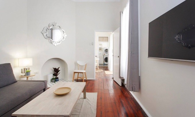 South Fremantle Apartment | This apartment is a 1 bedroom(s), 1 bathrooms, located in South Fremantle, WA.