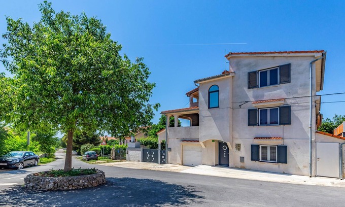 Sikici Apartment | This apartment is located on the ground floor of a family house near Pula.