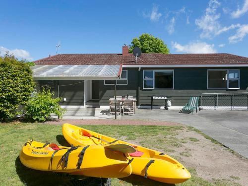 Rainbow Point House | This Bach Has it All - Rainbow Point Holiday Home