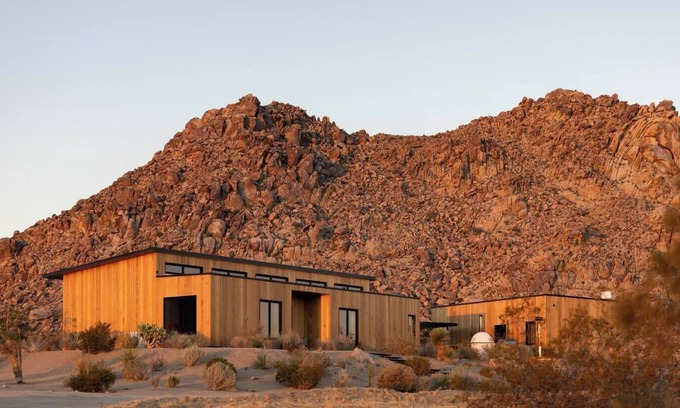 Inland Empire House | This house is a 2 bedroom(s), 2 bathrooms, located in Joshua Tree, CA.