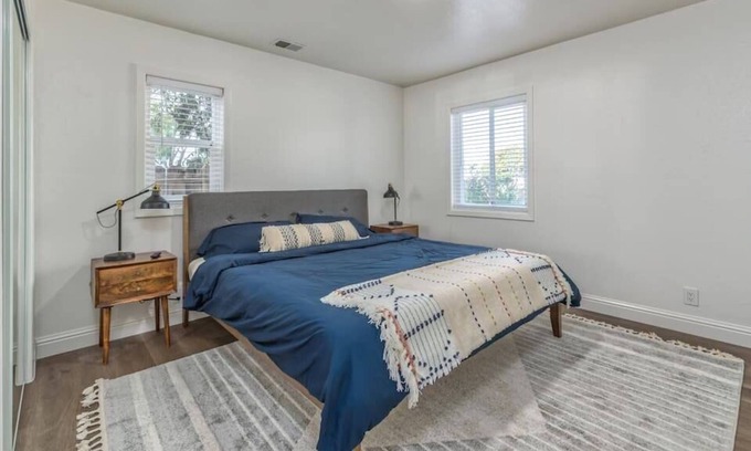 Livermore House | This house is a 2 bedroom(s), 1 bathrooms, located in Livermore, CA.