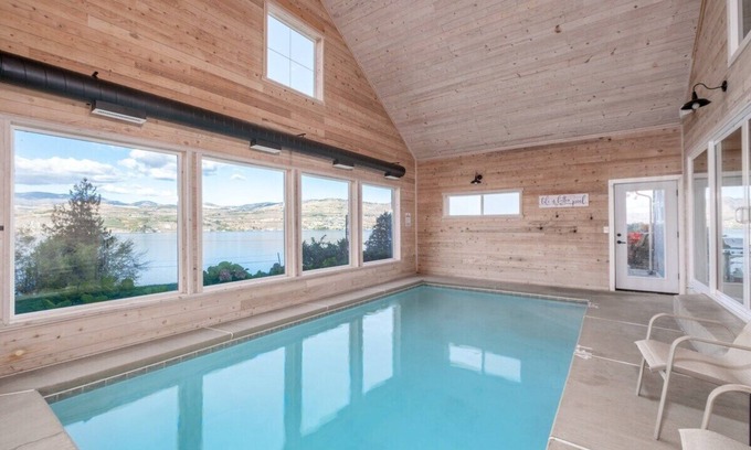 Ardenvoir House | This house is a 4 bedroom(s), 3 bathrooms, located in Chelan, WA.
