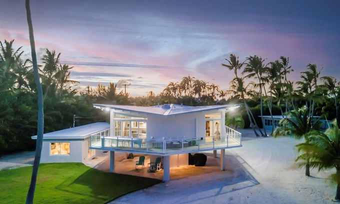 Islamorada House | This is The Oasis, YOUR private Oasis!