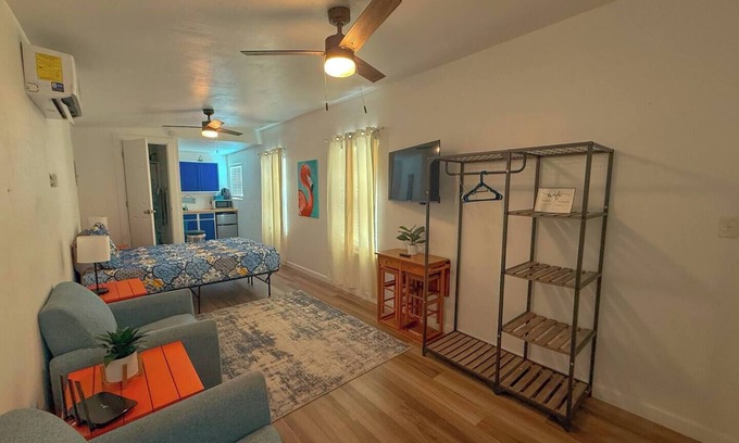 Rockport Apartment | This studio is a 0 bedroom(s), 1 bathrooms, located in Rockport, TX.