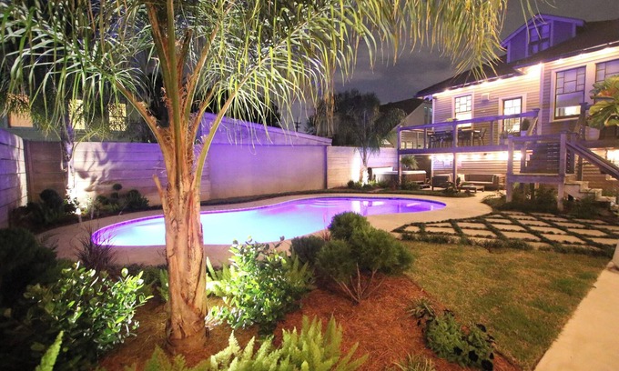 Broadmoor House | THIS STUNNING AND SPACIOUS UPTOWN OASIS HAS A POOL AND HOT TUB!