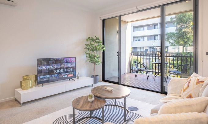 Maidstone House | This townhouse is a 3 bedroom(s), 2 bathrooms, located in Maidstone, VIC.