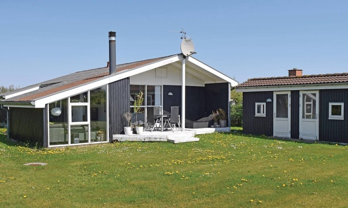 Hadsund House | This vacation home is located on a plot very close to the beach area.
