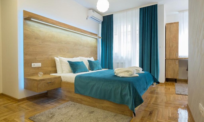 Zvezdara Apartment | Thomas Residence