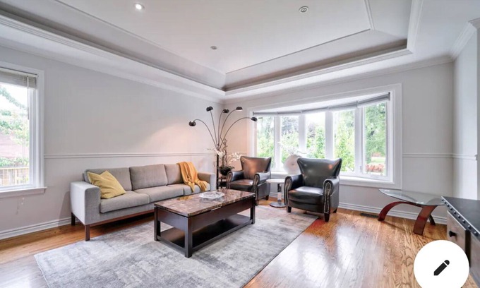 Newtonbrook House | Thornhill Spacious 3Br3Bath Home