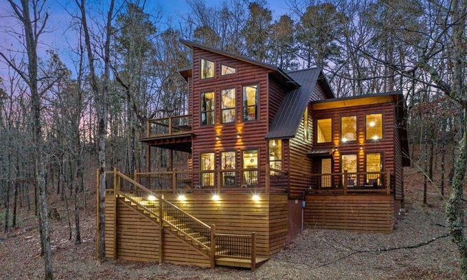 Hochatown Cabin | Three Bears Hideout BRAND NEW Construction with Mountain Top Views!