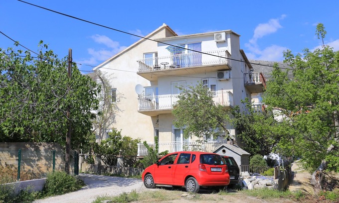 Podstrana Apartment | Three bedroom apartment with balcony and sea view Podstrana, Split (A-17053-b)
