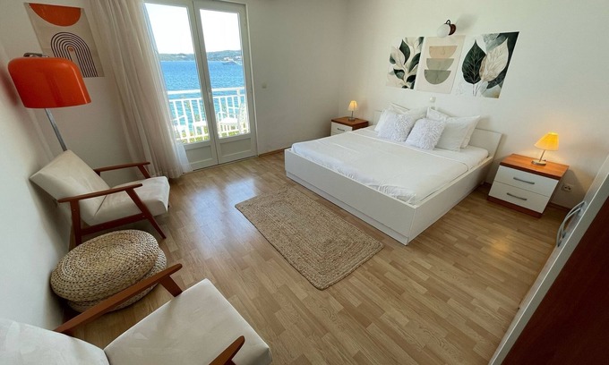 Kuciste Apartment | Three bedroom apartment near beach Kučište - Perna, Pelješac (A-4542-a)