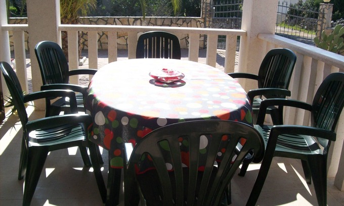 Vinisce Apartment | Three bedroom apartment with terrace Cove Ljubljeva, Trogir (A-14314-e)