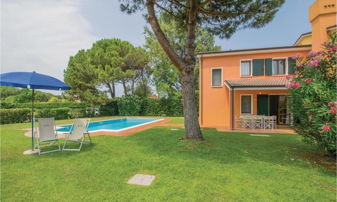 Isola Albarella House | Three-Bedroom Holiday Home in Albarella RO