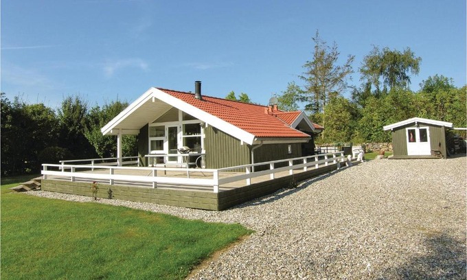 Nordenbro Vesteregn House | Three-Bedroom Holiday Home In Humble