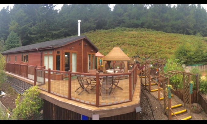 Dollar Cabin | Three-Bedroom Lodge - Glendevon Country Park