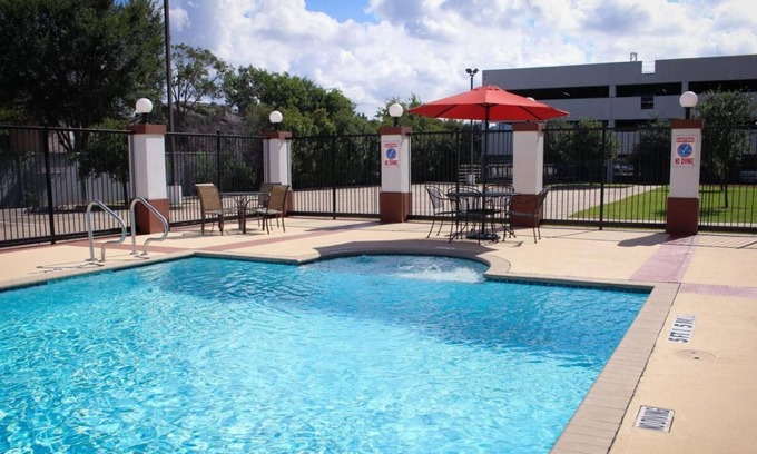 Westchase House | Three Comfy Suites, Close to Attractions