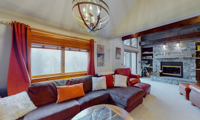 Ludlow Condo | Three-story, ski-in/out condo with mountain view - dog-friendly