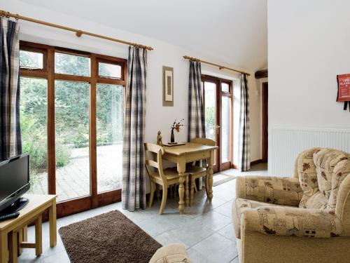 Potter Heigham House | Thyme - E4485