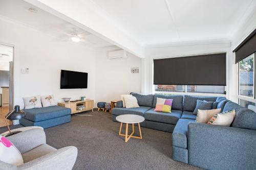 Culburra Beach House | Tillys Retreat I Pet Friendly I 3 Min Walk to Beach