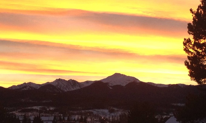 Fraser House | Time to rent your base camp for winter activities.