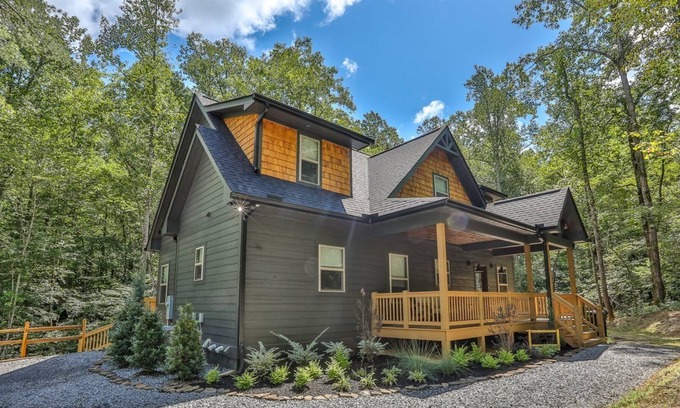 Eagle Mountain Cabin | Time To Unwind | Ellijay, GA