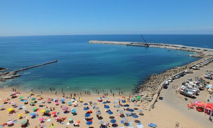 Ericeira House | Timeless apartment in the heart of the village