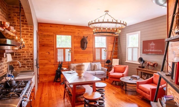 Cannonborough Elliotborough Apartment | Timeless Renovated Efficiency in Downtown Charleston