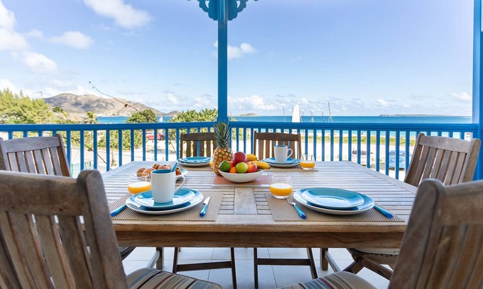 Maho Apartment | Timoon, 2 bedroom apartment on the beach with amazing view!