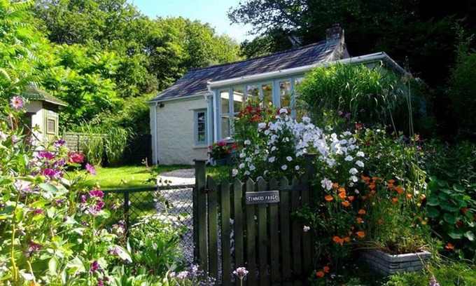 St Austell Cottage | Tinners Forge, a pretty cottage near Mevagissey