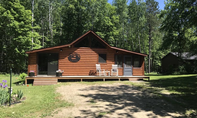 Longville Cabin | Tiny Cabin On Private 5 Acre Wooded Lot w/in 1.5 miles of WOMAN LAKE