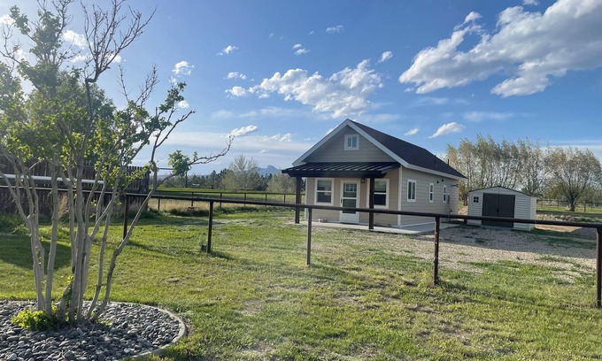 Cody House | Tiny house hideaway just outside of town