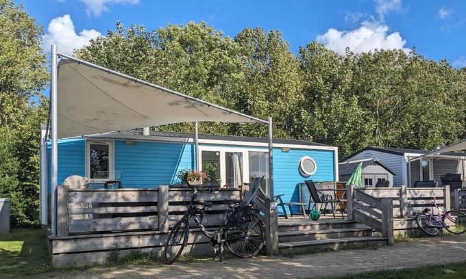 Kropswolde Ski Chalet | Tiny Solhouse in Natuur Vlakbij Groningen 5 Sterren Camping