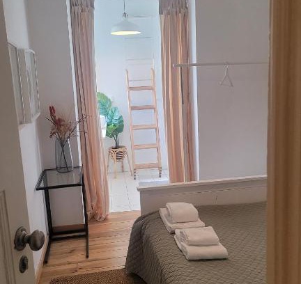 Encarnacao House | Tiny suite with private bathroom - Bairro Alto