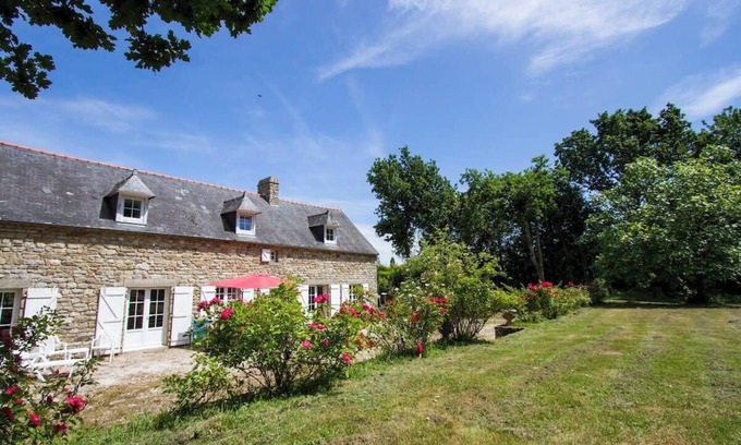 Combrit House | Tipoz'immo - 10pax family house near Kermor beach - garden -Wifi included