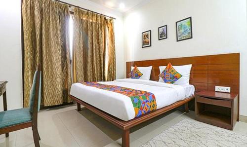 DLF Phase 3 House | Tipsyy Inn Suites 020