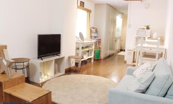 Odawara Apartment | Tipy records room