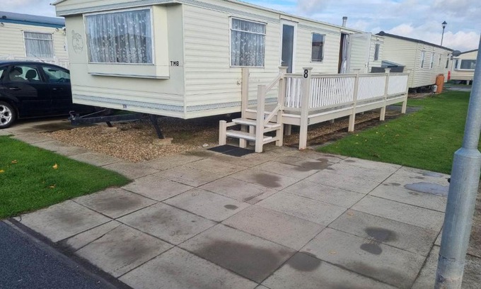 Chapel Saint Leonards Apartment | Tm8 6 BERTH 2 BEDROOM CARAVAN P