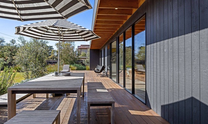 Flinders House | Togo House, Flinders