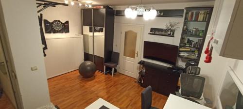Grbavica Apartment | Tolstojeva