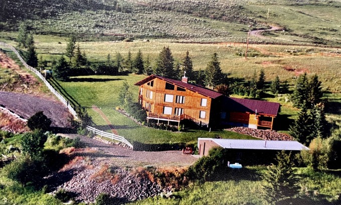 Emigrant House | Tom Miner Creek Main House