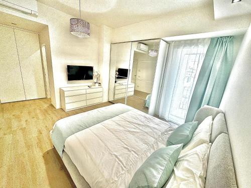 Tonfano Apartment | Tonfano Waterfront Penthouse
