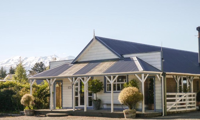 National Park Village Cabin | Tongariro Crossing Lodge