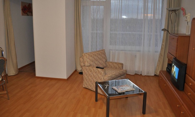 Urbach Apartment | Top airport apartment, free parking. WIRELESS INTERNET ACCESS