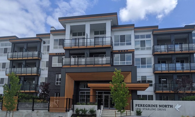 Tsawwassen Apartment | Top Floor 2 bed 2 bath spacious Condo