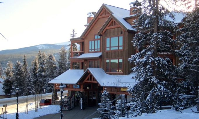 Four O'Clock Condo | Top Floor Corner Luxury - Ski in/Out - Unit 302 Breckenridge License #45214