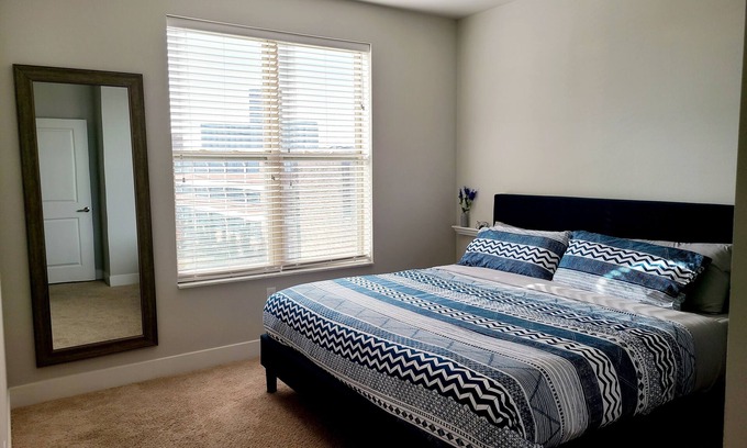 Grand Center Apartment | Top Floor- King Suite- Traveler's Paradise (522)