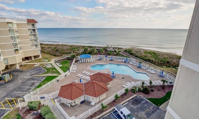 Sneads Ferry Condo | Top Floor Unit with amazing pool and ocean views